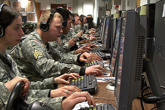 Американская армия собралась влиять на пользователей соцсетей с помощью ботов