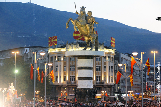 Македонию затягивают в НАТО ради «щелчка по носу» Москве