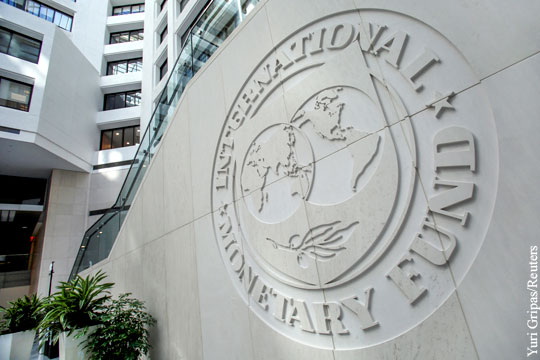 МВФ уведомил Украину о несогласии с законопроектом Порошенко об антикоррупционном суде 