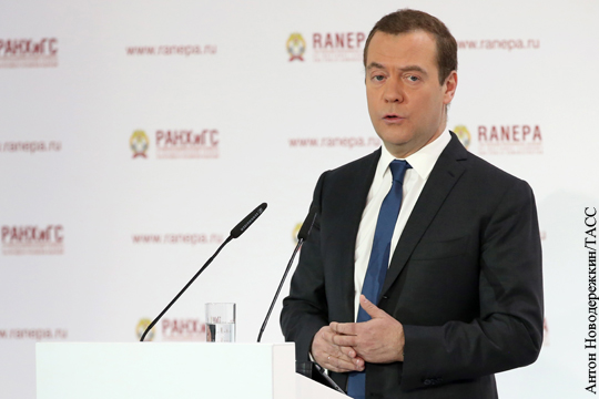 Медведев назвал ключевые профессии для будущего России