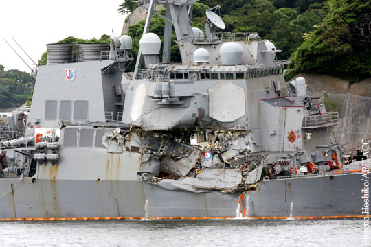 Командирам попавших в аварии эсминцев ВМС США предъявлены обвинения