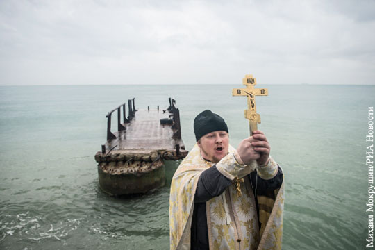 Православные священники на Крещение освятят Мировой океан