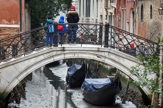 В Венеции пересохли легендарные каналы
