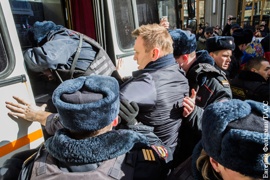 Навальный вызван в СК для объяснений по делу о насилии в отношении полицейских