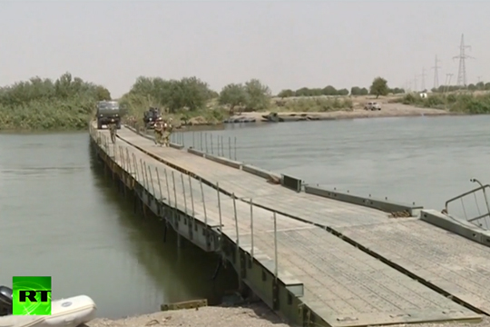 Рухнул сооруженный российскими военными мост через Евфрат