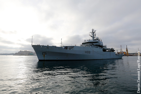 Военный транспорт ЧФ РФ и корабль ВМС Британии едва не столкнулись у берегов Турции