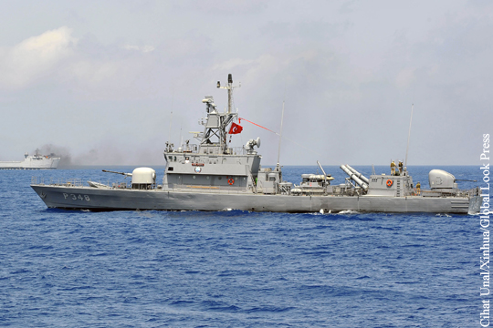Россия обеспокоена действиями турецких военных кораблей рядом с месторождением газа