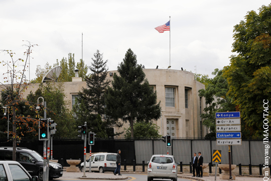 Турция «потроллила» США переименованием улицы у посольства