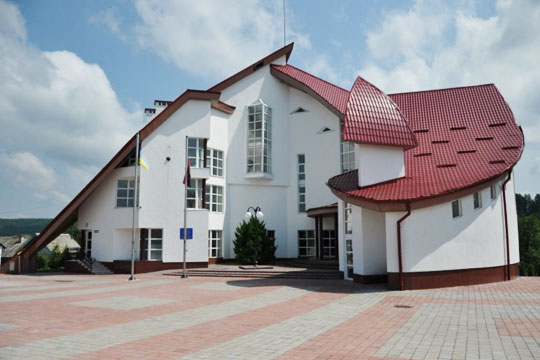Музей Бандеры на Украине атаковали коктейлем Молотова