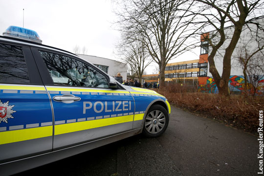 Пожилой россиянин в Германии напал с ножом на мигрантов