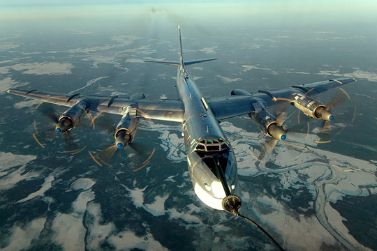 Японские истребители сопроводили российские Ту-95МС