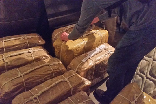 Названа страна, где скрывается организатор поставок кокаина через посольство России