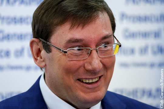 Генпрокурор Украины пытался разогнать сторонников Саакашвили топором