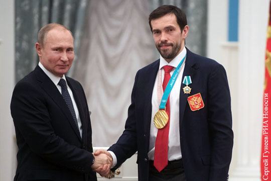 Хоккеисты поблагодарили Путина за возможность проявить «русский характер»