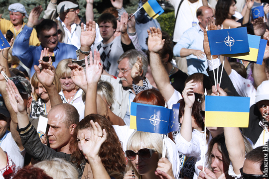 В НАТО наделили Украину статусом страны-аспиранта