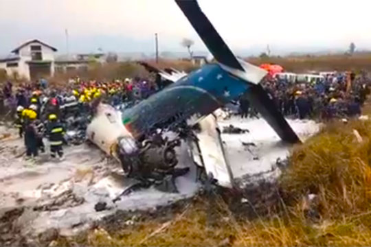 На борту разбившегося в Непале самолета были 67 пассажиров