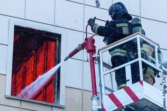 В МЧС объяснили сложность тушения пожара в кемеровском ТЦ
