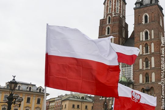 Польша решила выслать российских дипломатов