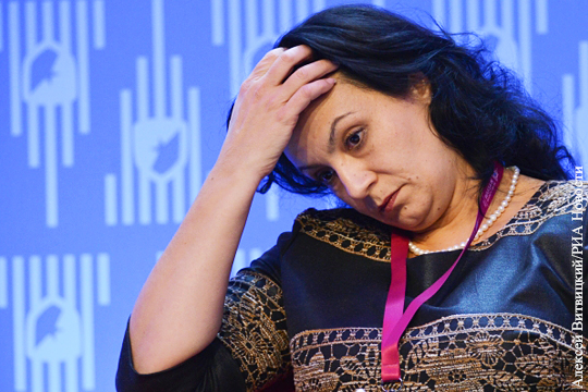 Украинский министр получила матрешкой «моральный удар ниже пояса»