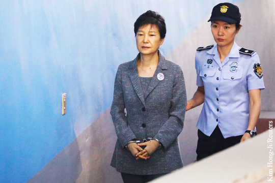 Экс-президент Южной Кореи получила большой тюремный срок