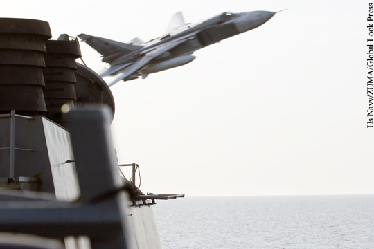 Над эсминцем ВМС США у берегов Сирии заметили российские самолеты