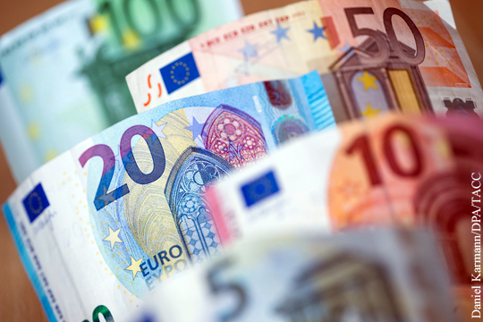 Евро превысил 78 рублей впервые за два года