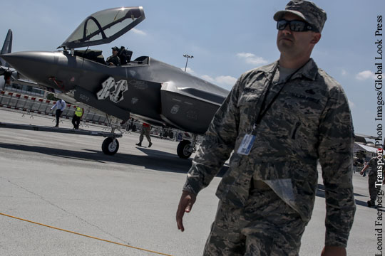 Пентагон приостановил закупку F-35