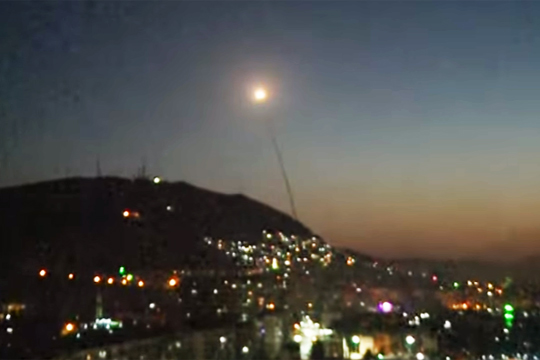 Появилось видео работы ПВО над Дамаском после ударов Запада