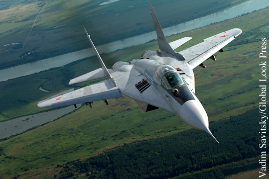 Белоруссия подарила Сербии четыре самолета МиГ-29