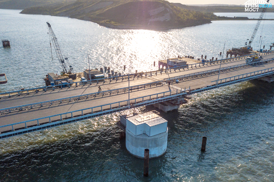 Стекающую с Крымского моста воду решено фильтровать
