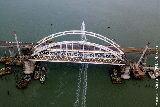 Сообщения о трещинах на опорах Крымского моста оказались фейком