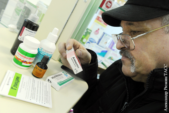 Сенатор предложил вместо импортных лекарств лечиться «марганцовочкой и аскорбинкой»