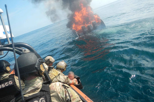 ВМС США перехватили стелс-катер колумбийских наркоторговцев
