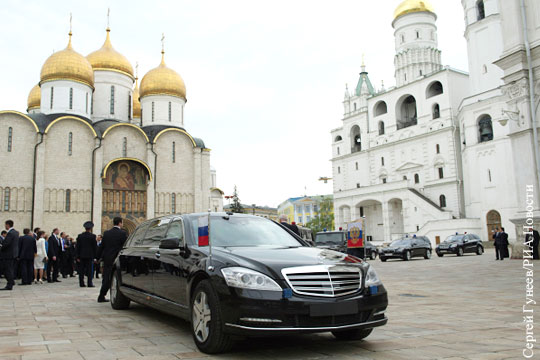 Торжественный проезд кортежа Путина на инаугурации поставили под сомнение
