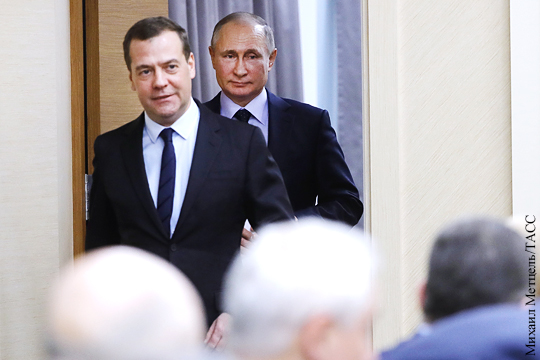 Новая команда Медведева ставит на «оборонку» и цифровизацию