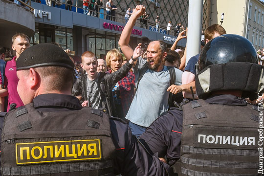 «Навальнята» разочарованы отсутствием «полицейских зверств»