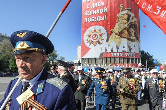 Порошенко отказался иметь общие с Россией военные праздники