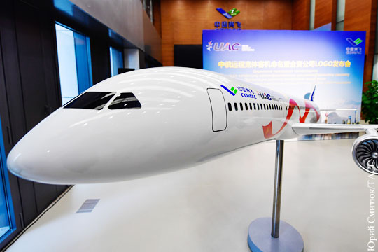 Названы сроки первого полета российско-китайского самолета CR929