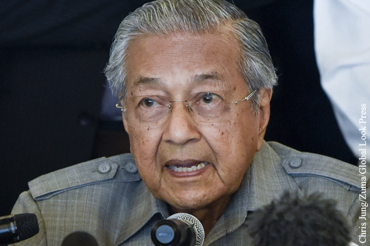 К власти в Малайзии сенсационно пришел 92-летний оппозиционер