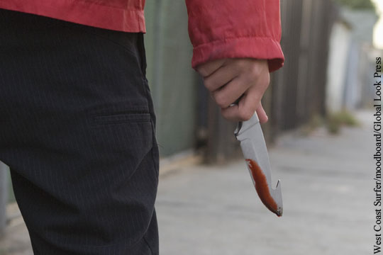 Мужчина с ножом устроил «беспорядочную резню» в Париже