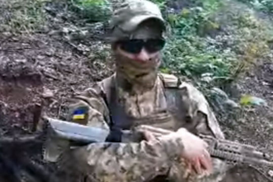 Попавший в окружение отряд ВСУ записал матерное видеообращение к руководству