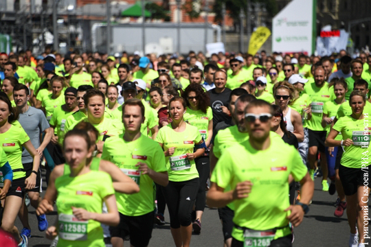 В благотворительном марафоне в Москве приняли участие более 15 тыс. человек