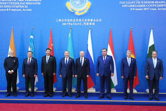 Пекин анонсировал визит Путина на саммит ШОС в Китай