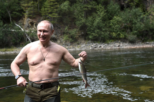 Австрийский ведущий спросил Путина о фотографиях с голым торсом
