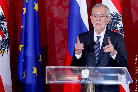 Президент Австрии назвал бессмысленной замену российского газа на американский