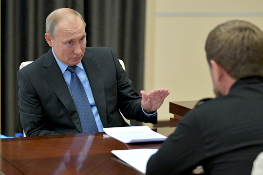 Путин призвал не допустить снижения уровня зарплат в регионах 