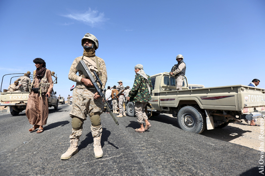 Аравийская коалиция заняла аэропорт йеменского города Ходейда 