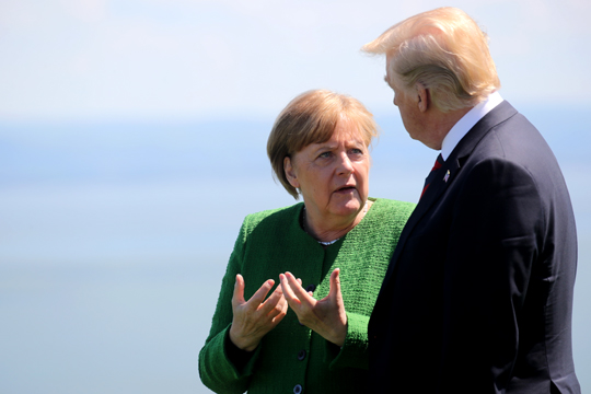 Немецкие СМИ: Трамп сделал из Германии грушу для битья