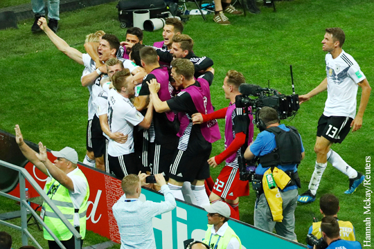 Сборная Германии извинилась за жесты после победы над шведами
