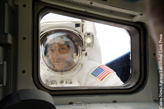 Американские астронавты лишились возможности экстренно выходить в открытый космос